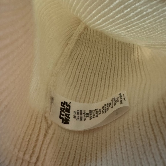 Star Wars Adult Cream Beanie - Picture 3 of 4
